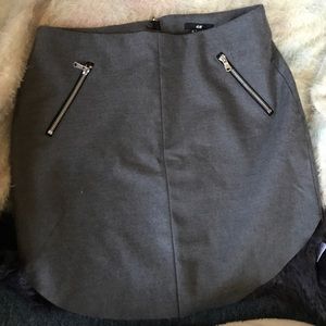 Grey Mini Zipper Skirt size 6/small